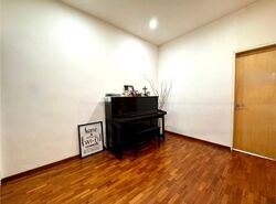 Clover Park (D20), Terrace #466893251